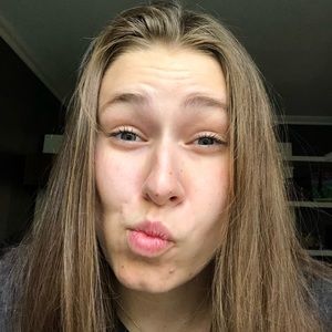 Meet your Posher, Jaclyn